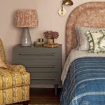 decorate with color, such as combining gray and powder pink