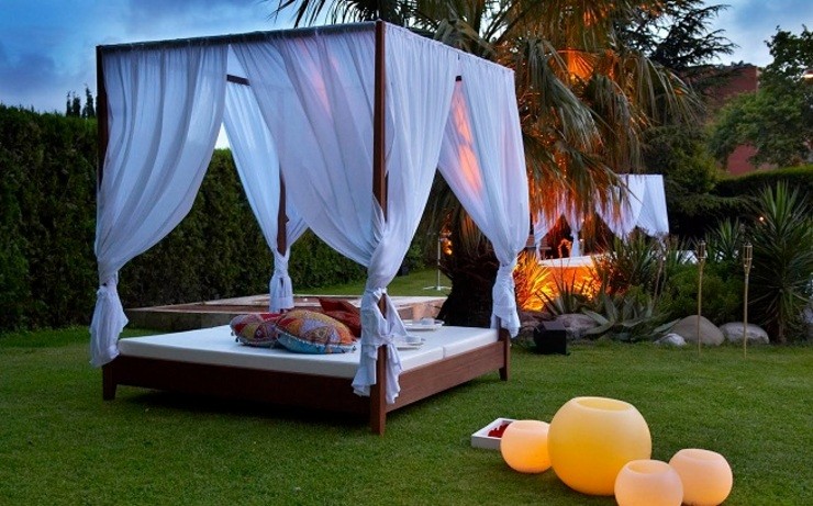 Balinese bed ESTRUCTURAS DE MADERAS RIGON, SL Tropical style gardens Camabaline wood, chillout, beach club, hotel, beach, relaxation, swimming pool, accessories and decorations