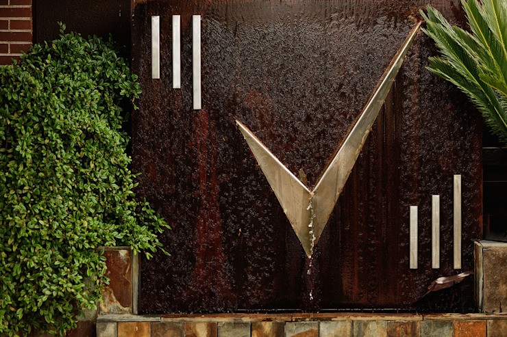 The fountain mixes stainless steel and corten steel Slabon Creative Forge Gardens in modern style Accessories and decorations