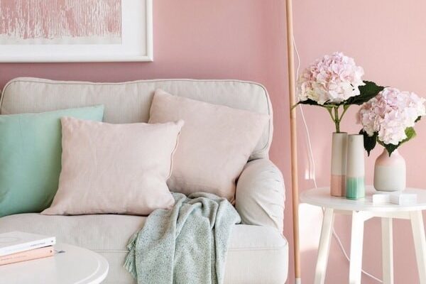 Living room in pink