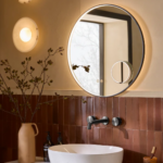 Ingenious ideas for introducing color into bathroom decoration