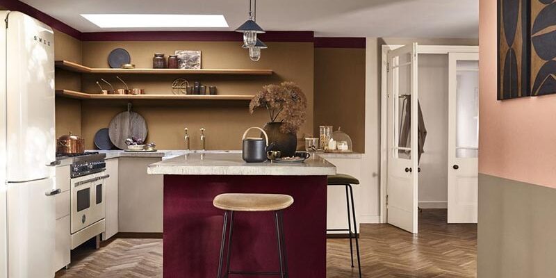 Spiced honey, calm and contemporary comfort