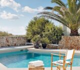 Do you want a dream garden around the swimming pool? Here are some ideas for gardens with swimming pools